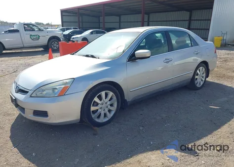 2006 Honda Accord 3.0 Lx from USA, damaged, VIN 1HGCM66376A073215